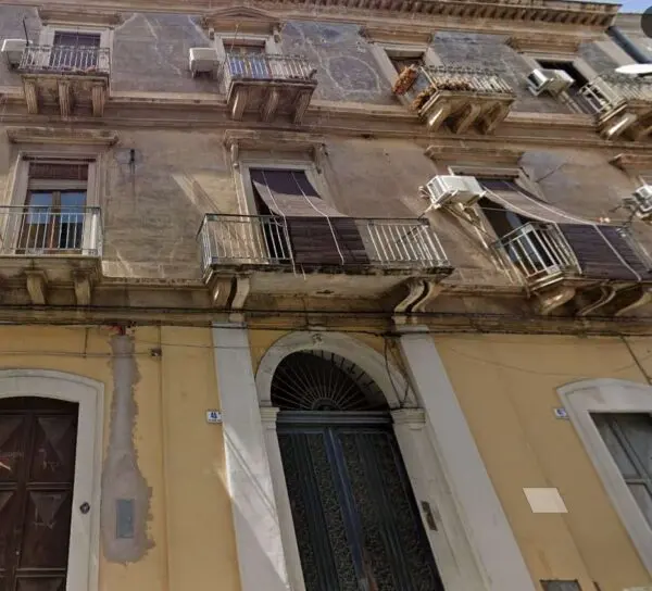 Appartamento via Carmelitani 45, Catania