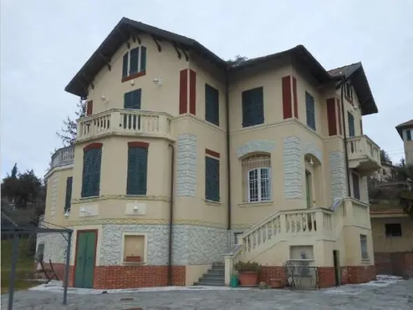 Villa via Poggio 17, Casella