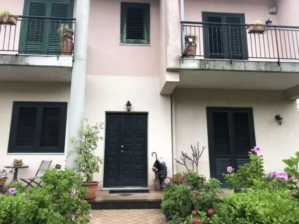 Villetta A Schiera via Leonardo Sciascia 14, Giarre