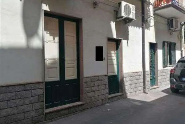 Appartamento via Leone 69, Biancavilla