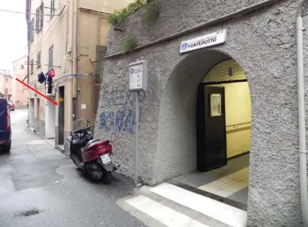 Appartamento via Ponterotto 80a, Genova
