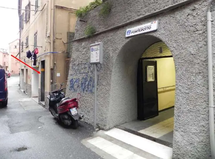 Immagine per Appartamento in asta a Genova via Ponterotto 80A