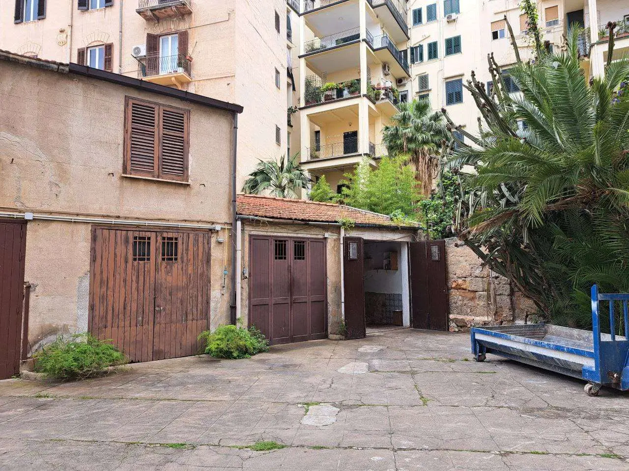 Immagine per Garage in vendita a Palermo via Pignatelli Aragona 74