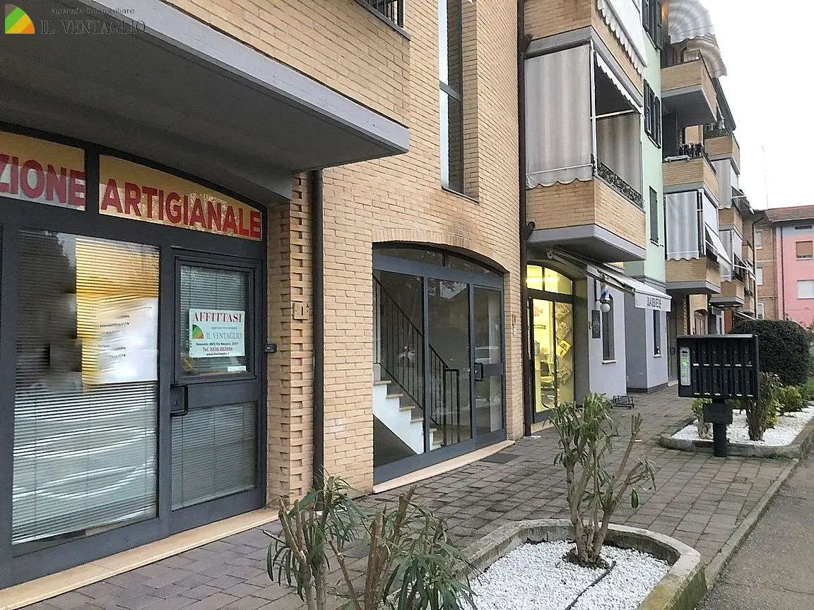 Immagine per Negozio in affitto a Casalgrande