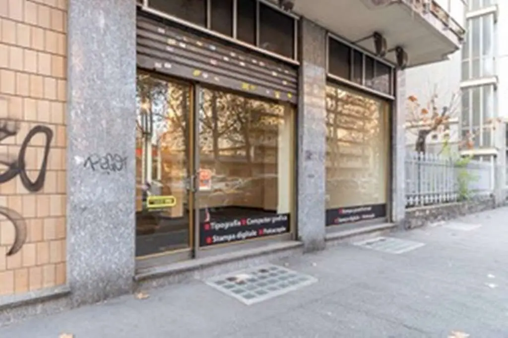 Immagine per Negozio in vendita a Torino corso Montegrappa 9