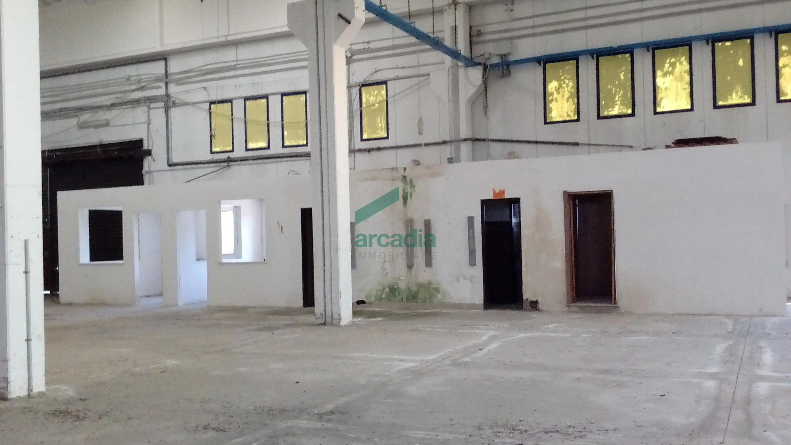Immagine per Industriale in affitto a Modugno via Sp 231