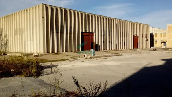 Immagine per Industriale in affitto a Modugno via Sp 231