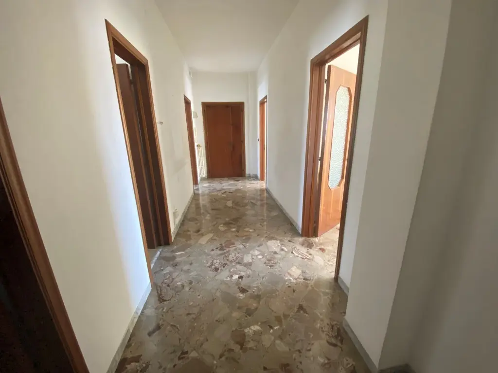 Immagine per Quadrilocale in vendita a Bari via Giusti 21