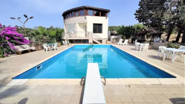 Villa via Contrada Monte San Michele, Conversano
