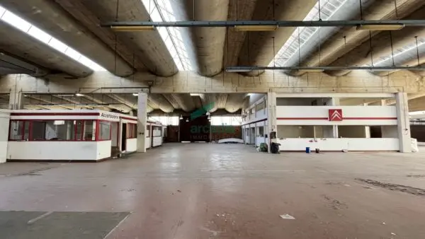 Immagine per Industriale in vendita a Bari via Fratelli Philips 11