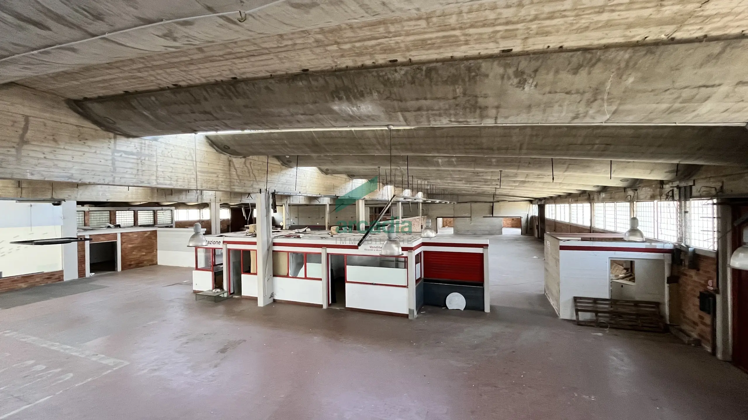 Immagine per Industriale in vendita a Bari via Fratelli Philips 11