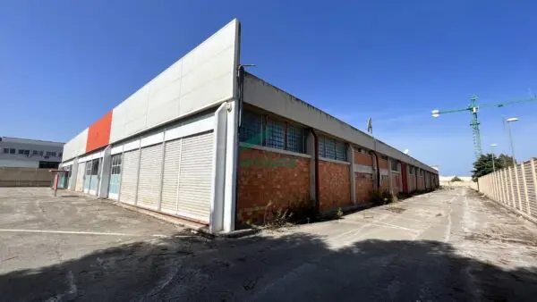 Immagine per Industriale in vendita a Bari via Fratelli Philips 11