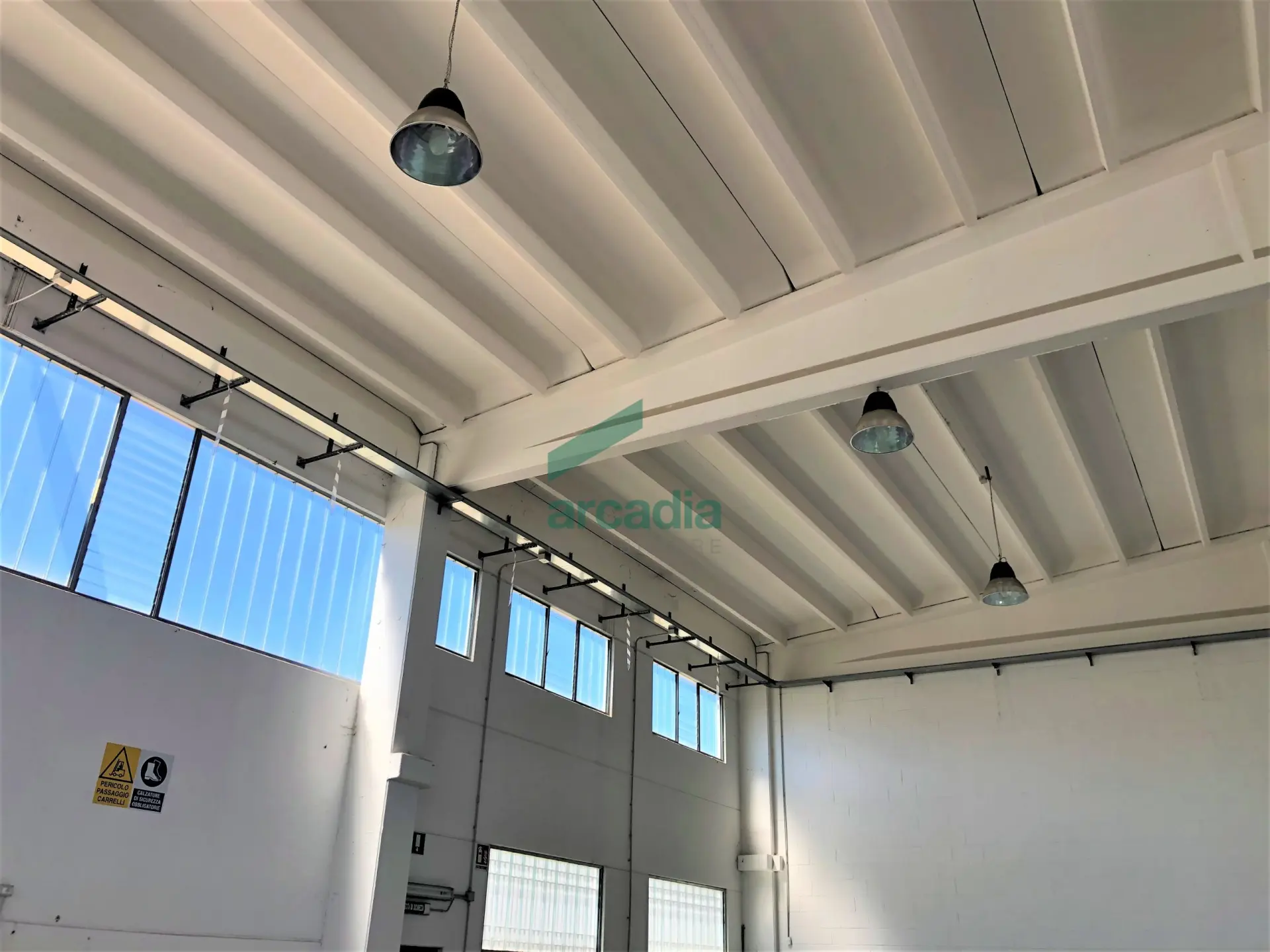 Immagine per Industriale in vendita a Modugno via Delle Magnolie 8