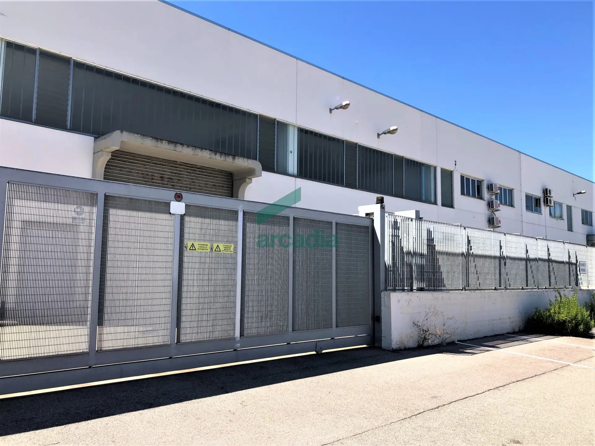 Immagine per Industriale in vendita a Modugno via Delle Magnolie 8