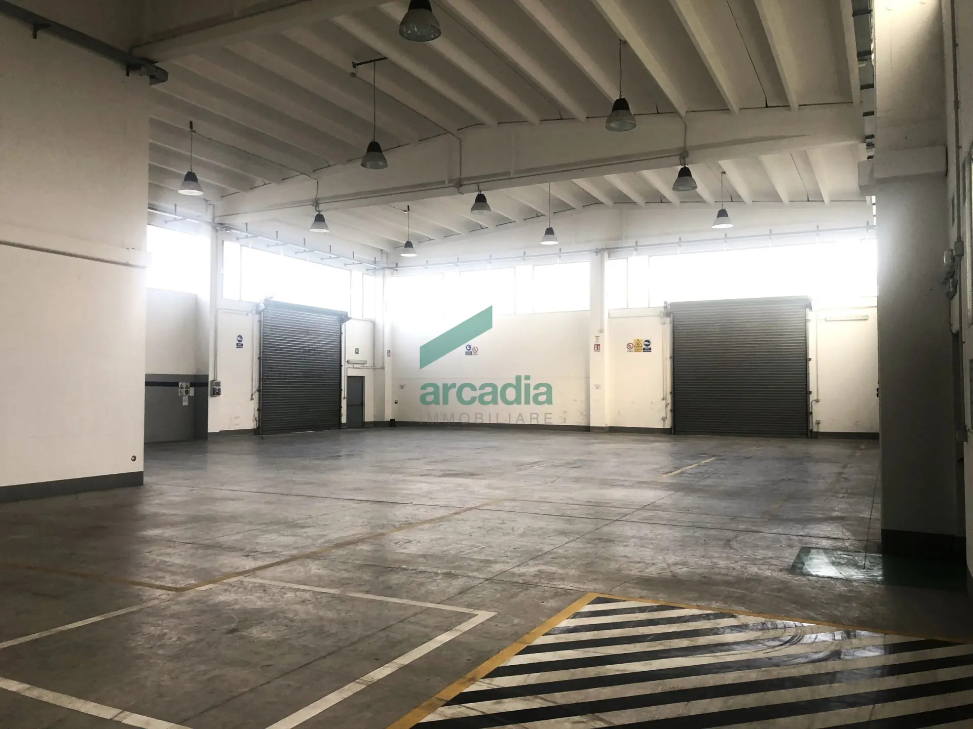 Immagine per Industriale in vendita a Modugno via Delle Magnolie 8