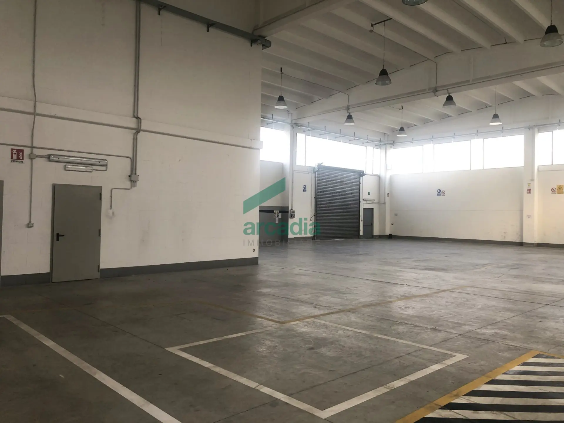 Immagine per Industriale in vendita a Modugno via Delle Magnolie 8