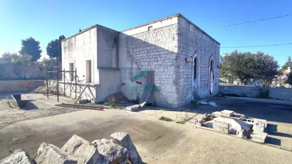 Villa Trifamiliare strada Statale Per Putignano 133, Noci