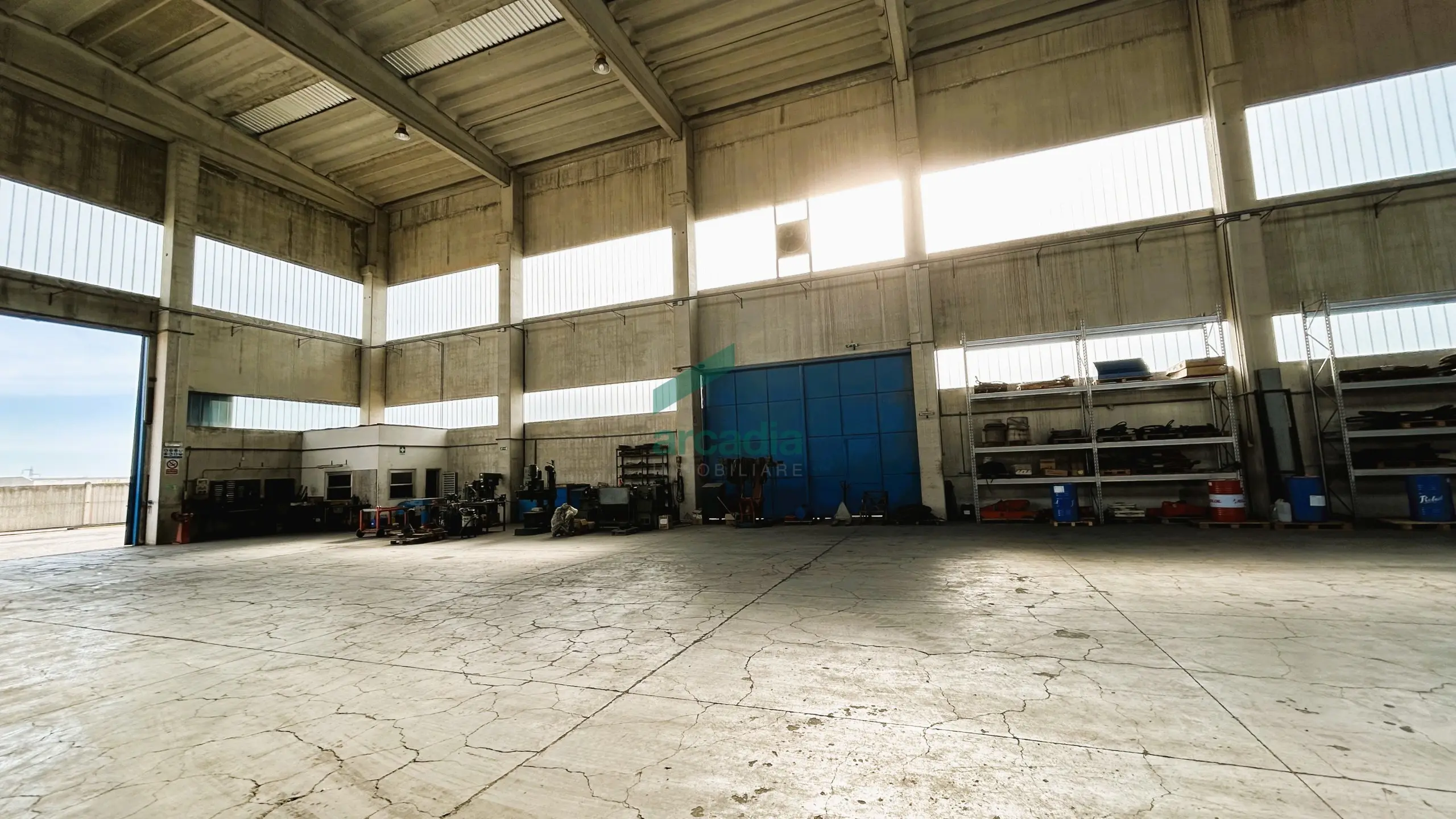 Immagine per Industriale in vendita a Modugno via Delle Petunie 3