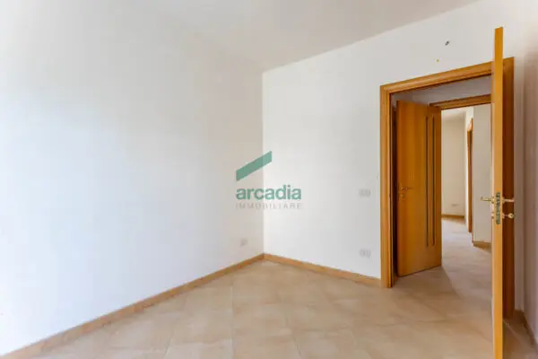 Trilocale via Benigno Zaccagnini 1, Bitetto