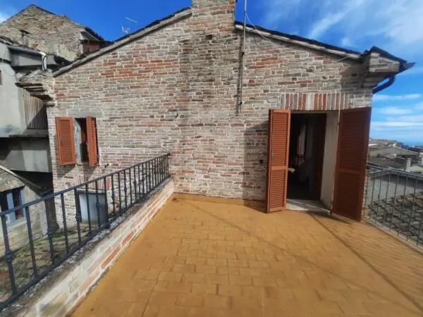 Villa Trifamiliare via Luigi Mercantini, Ripatransone