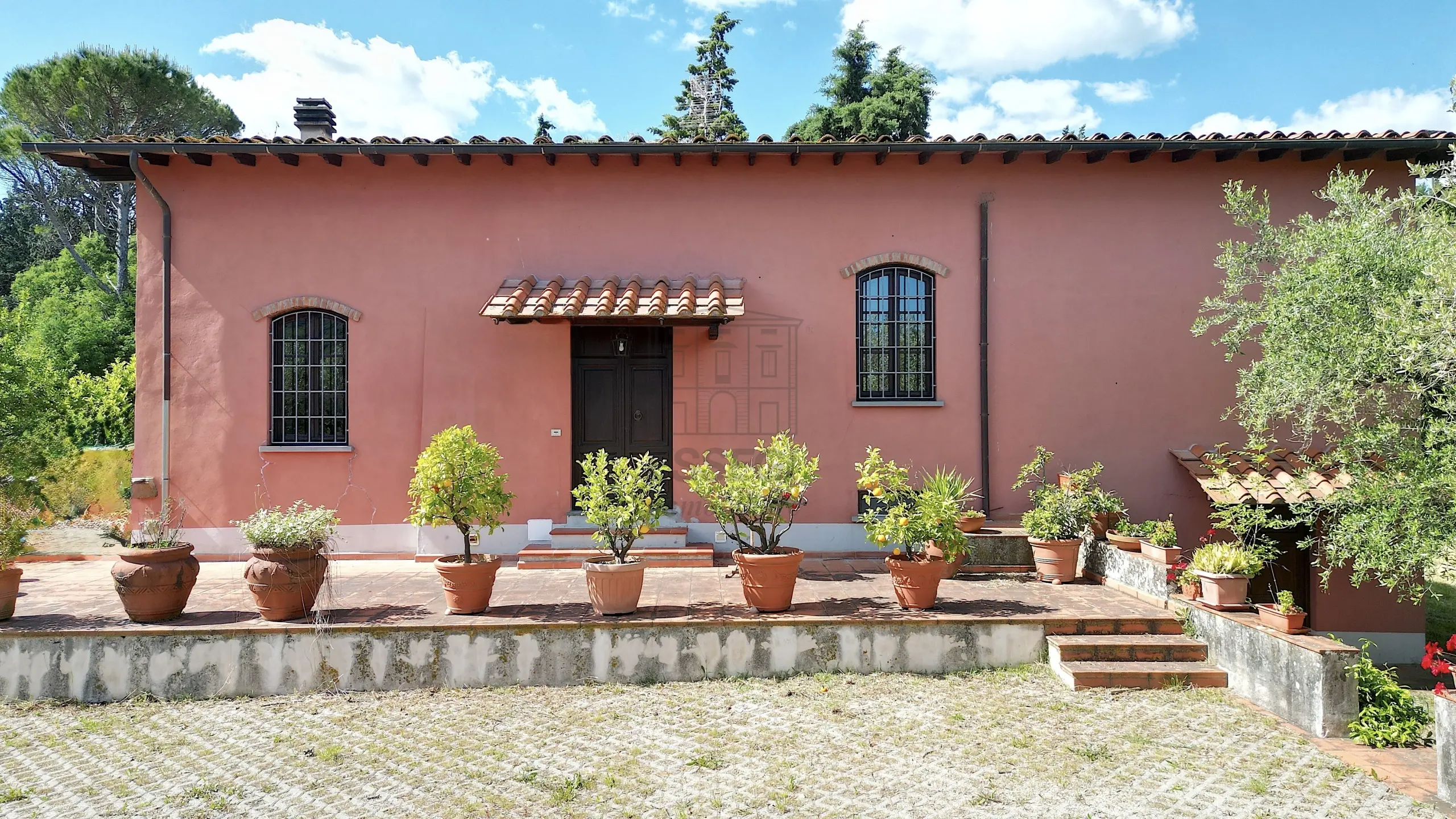 Immagine per Casale in vendita a Lucca via Della Chiesa Xxxi 536