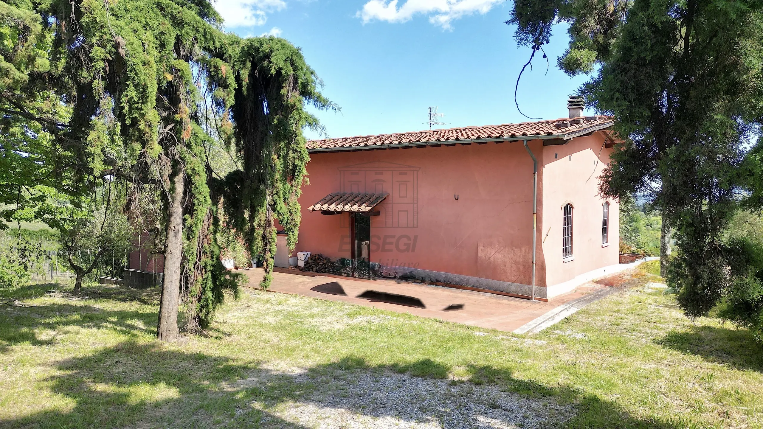 Immagine per Casale in vendita a Lucca via Della Chiesa Xxxi 536