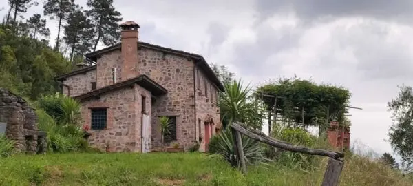 Casale via Don Aldo Mei, Buti