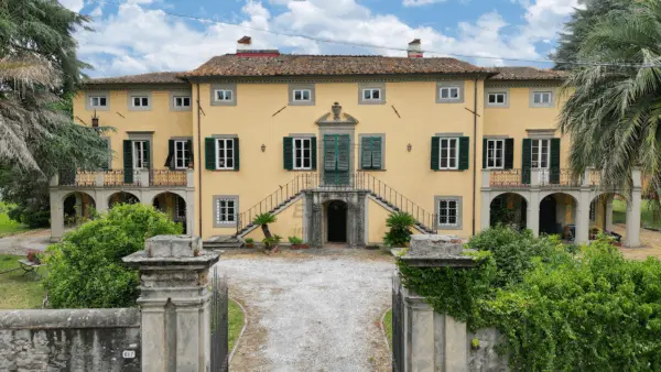 Villa via Dei Gambarini, Lucca