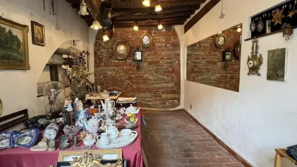 Locale Commerciale via Vecchia V 2/a, Centro Storico, Lucca