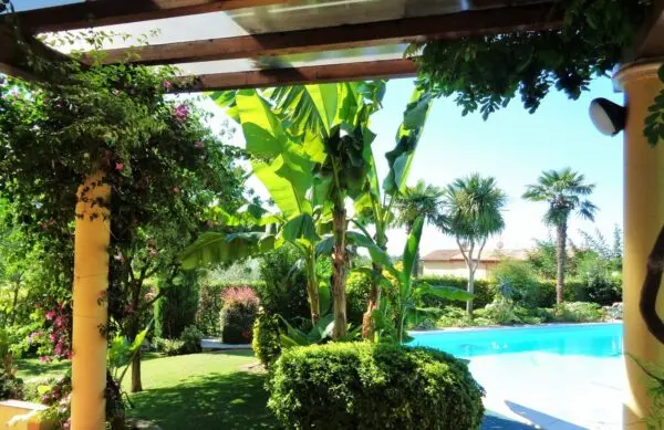 Villa via, Montignoso
