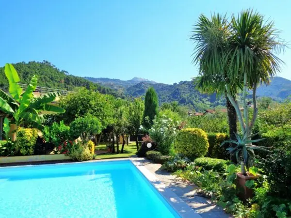 Villa via, Montignoso