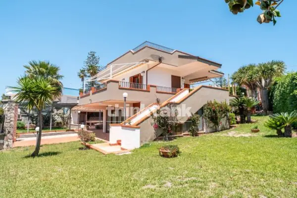 Villa via Delle Costellazioni 2, Siracusa