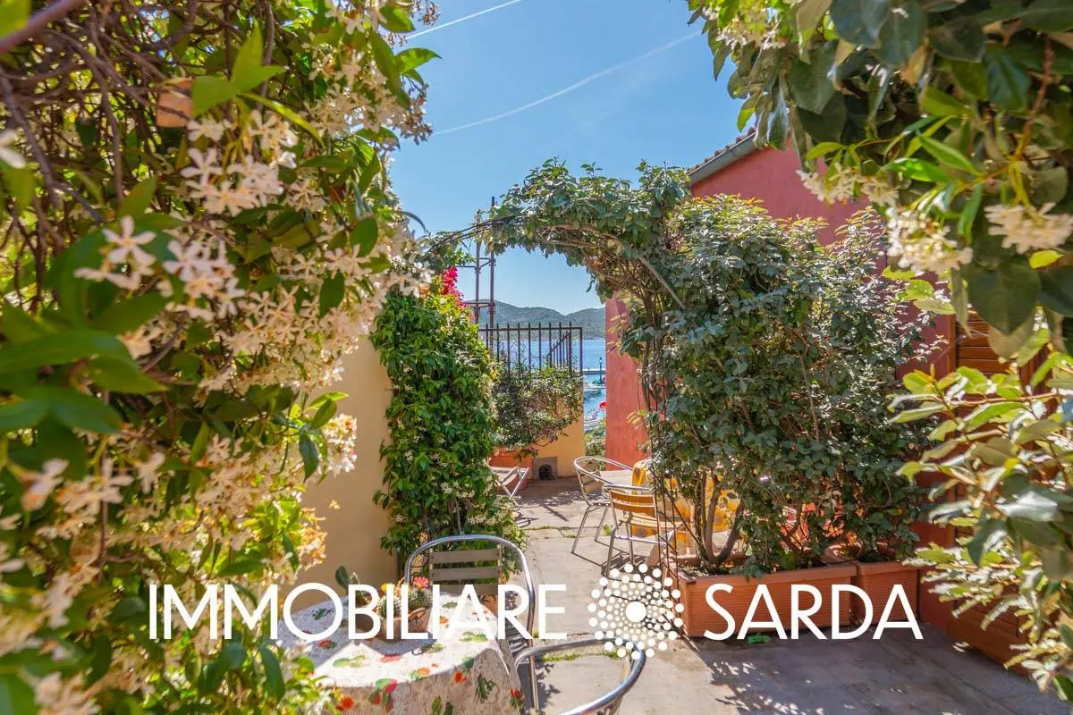 Immagine per Villetta a schiera in vendita a La Maddalena Via giulio cesare 14