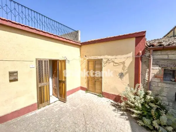 Villa via Roma, Villarosa