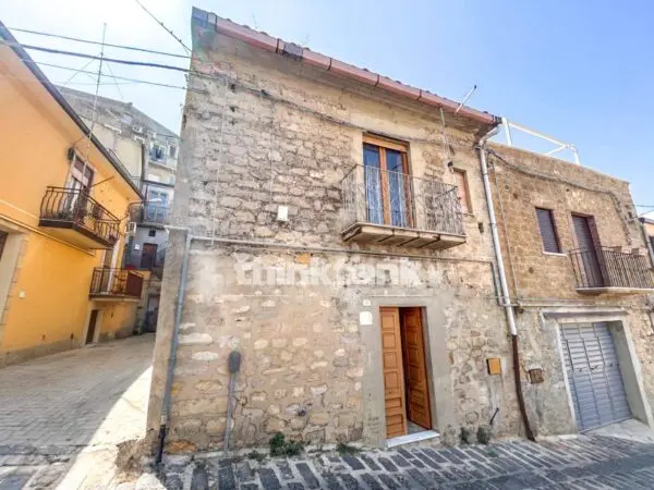 Villa via Erbitea, Villarosa