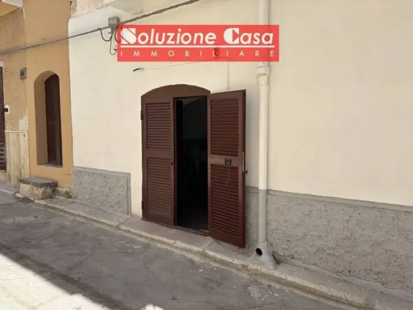 Casa Indipendente via Giovanni Da Procida 18, Canosa Di Puglia