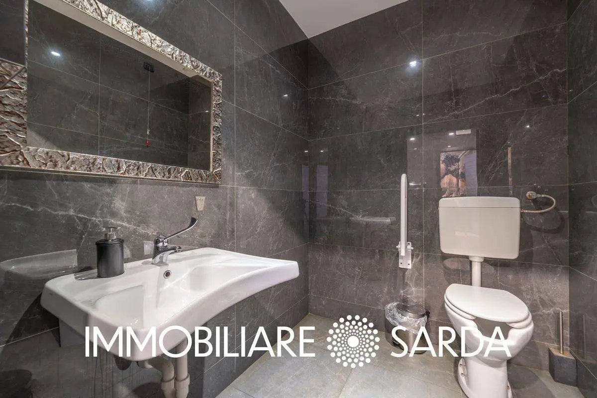 Immagine per Locale Commerciale in vendita a Olbia Olbia centro snc
