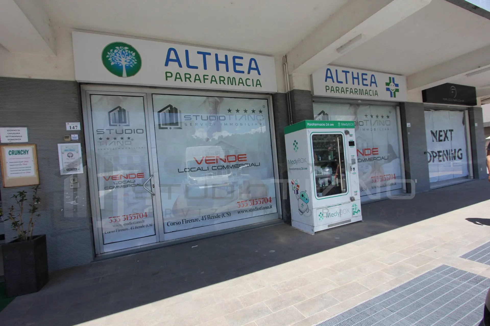 Immagine per Locale Commerciale in vendita a Rende VIA GIORGIO DE CHIRICO 137