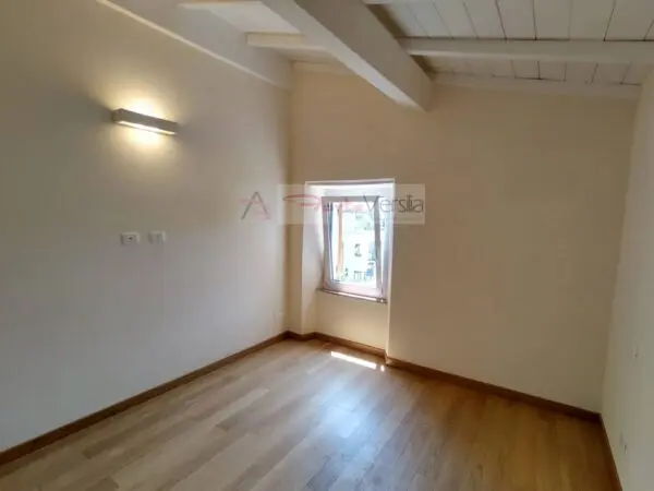 Casa Indipendente via, Pietrasanta