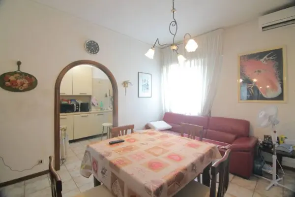 Appartamento via Rivisondoli 47, Roma