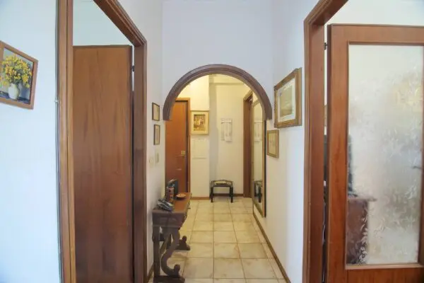 Appartamento via Rivisondoli 47, Roma
