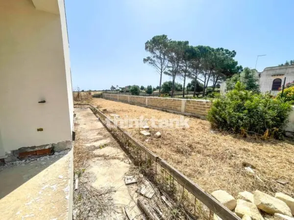 Villa via Del Faro Massolivieri, Siracusa