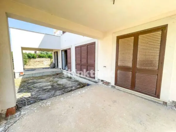 Villa via Del Faro Massolivieri, Siracusa