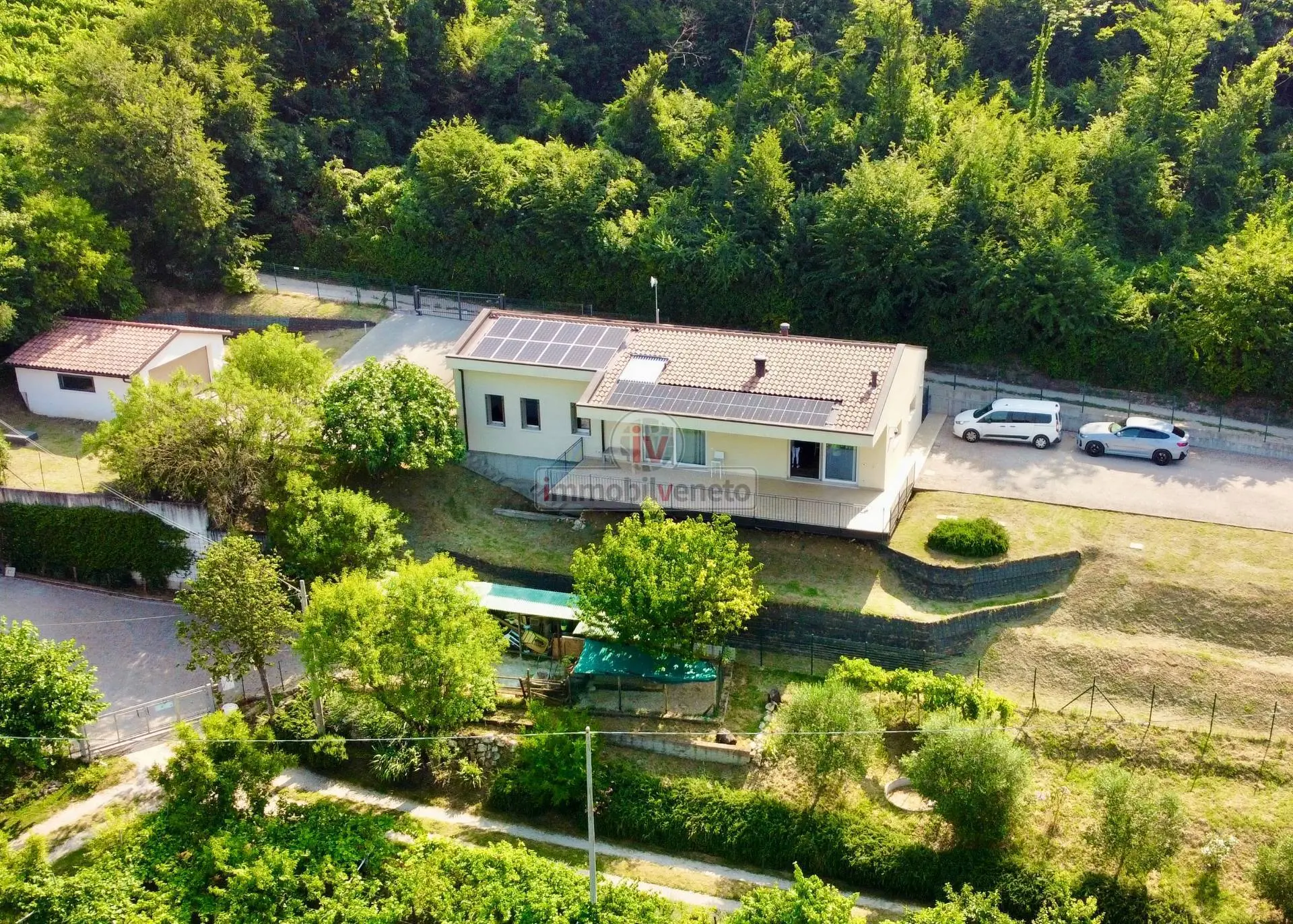 Immagine per Casa indipendente in vendita a Valdastico VIA GROTTE 