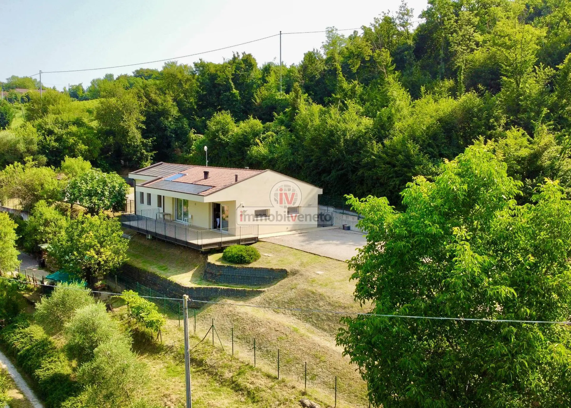 Immagine per Casa indipendente in vendita a Valdastico VIA GROTTE 