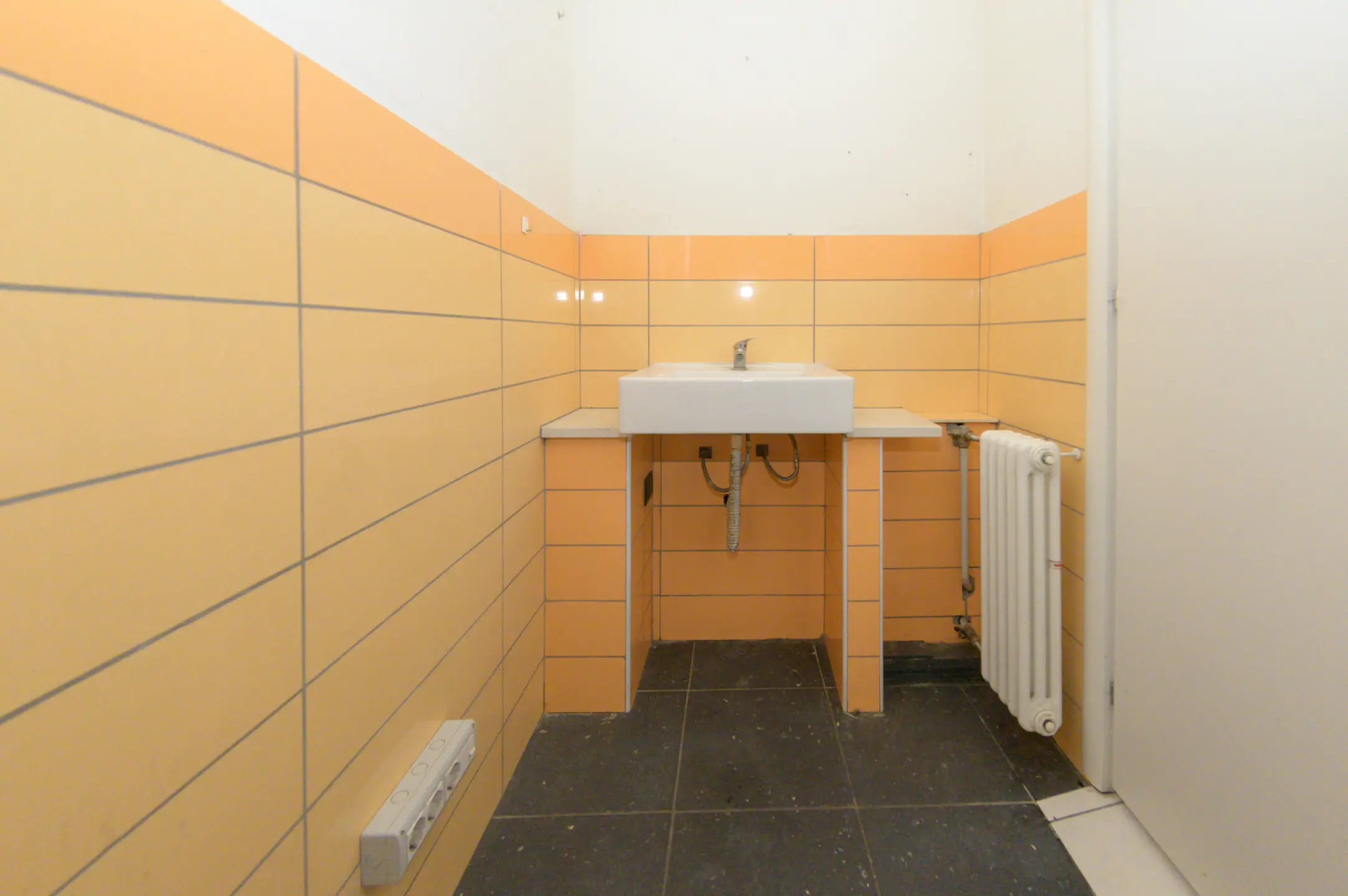 Immagine per Negozio in vendita a Torino via Emanuel 22