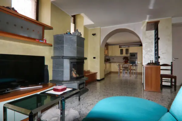 Appartamento via Alessandro Manzoni 3, Storo