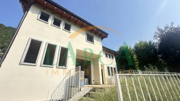 Villa Bifamiliare via Caverniga 16, Sarnico