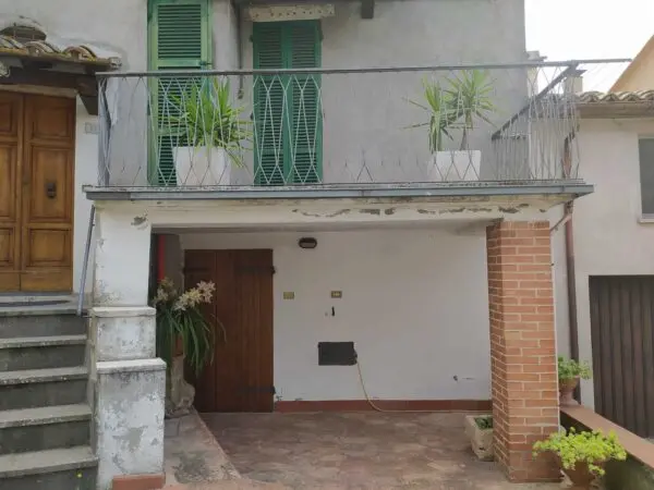 Villa Bifamiliare piazza Panfili, Guardea