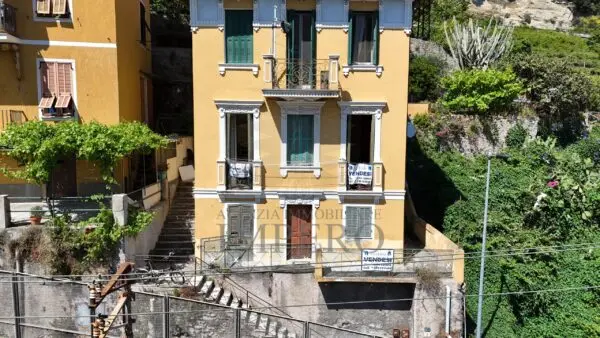 Villa Bifamiliare via Madonna Delle Virtú 10, Ventimiglia